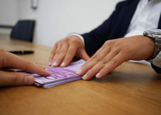 Empréstimo parcelado para pagar a festa